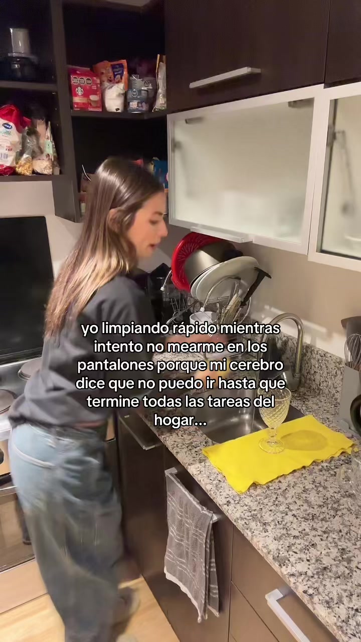 cuando lavo los platos es terrible….